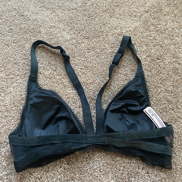 NWOT Victoria’s Secret Black Bralette - Picture 3 of 4